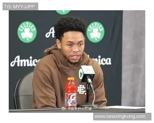 安芬尼西蒙斯谈马祖拉的篮板卡位理念与团队意识培养 安芬尼西蒙斯谈马祖拉的篮板卡位理念与团队意识培养