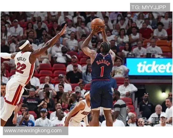 保罗乔治首秀表现平平仅得9分7板3助2帽全场限制在9分内